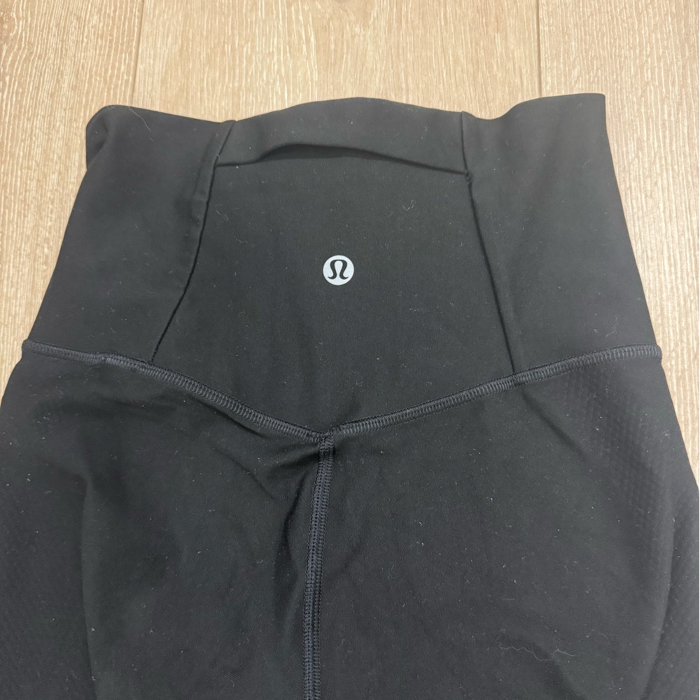 Black lululemon leggings